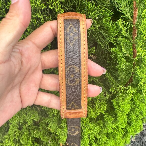 Louis Vuitton Monogram Canvas Amazone Crossbody Bag - Picture 6 of 17